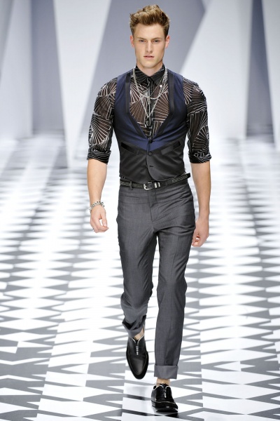 Versace2011春夏男装周