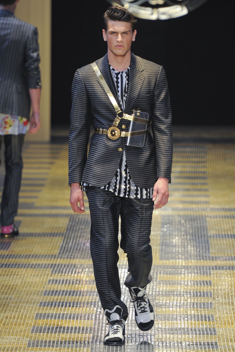 versace2013春夏男装秀场